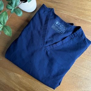 FIGS - Casma Three-Pocket Scrub Top - Navy (XS)